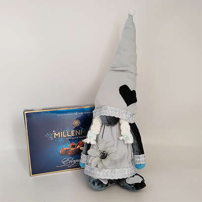 Zöld-szürke manólány