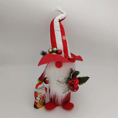 Manó ünnepi díszben