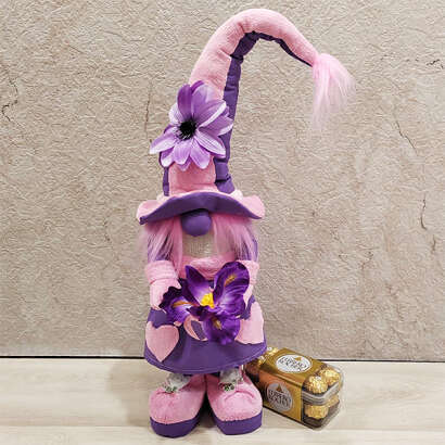 Lila manólány virággal